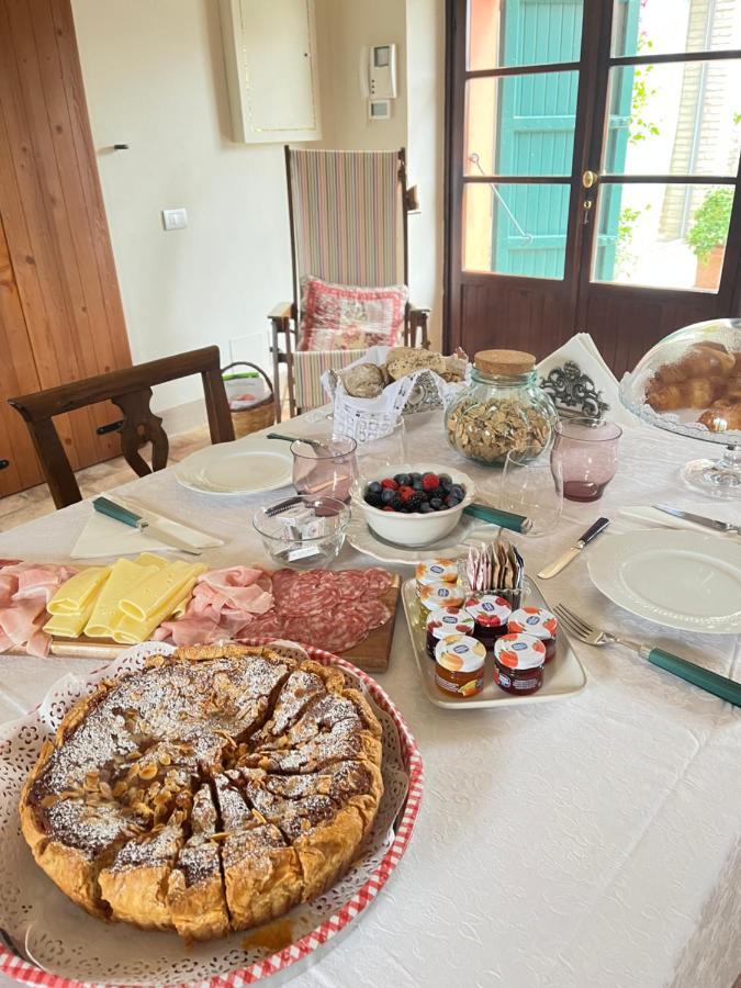 קסטלארו Le Mansarine Charme B&B מראה חיצוני תמונה