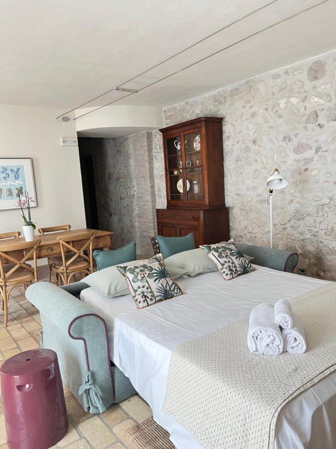 קסטלארו Le Mansarine Charme B&B מראה חיצוני תמונה
