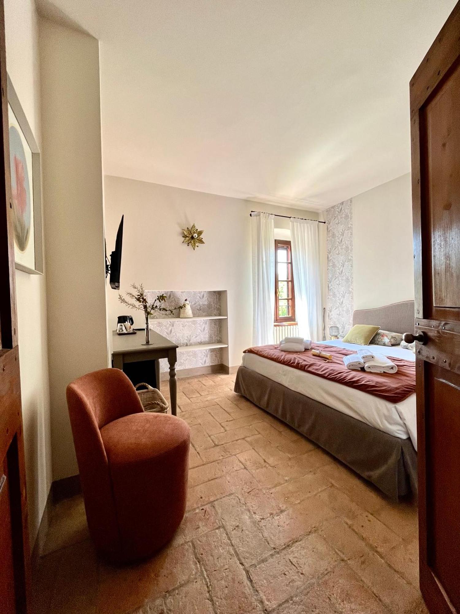 קסטלארו Le Mansarine Charme B&B מראה חיצוני תמונה